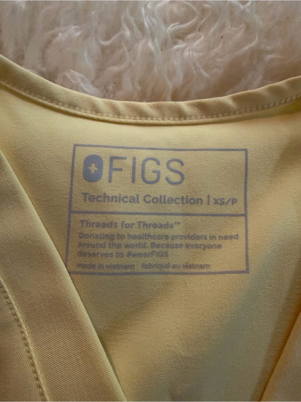 FIGS Catarina Scrub Top - Picture 3 of 3